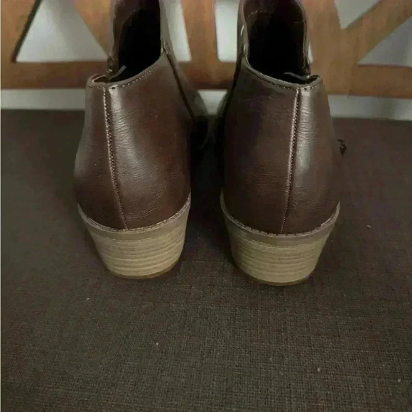 Women’s Ankle Boots Time and Tru memory Foam Used like a New Size 9 - Picture 5 of 9